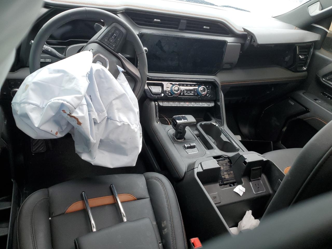 2025 GMC SIERRA K1500 AT4 photo 22