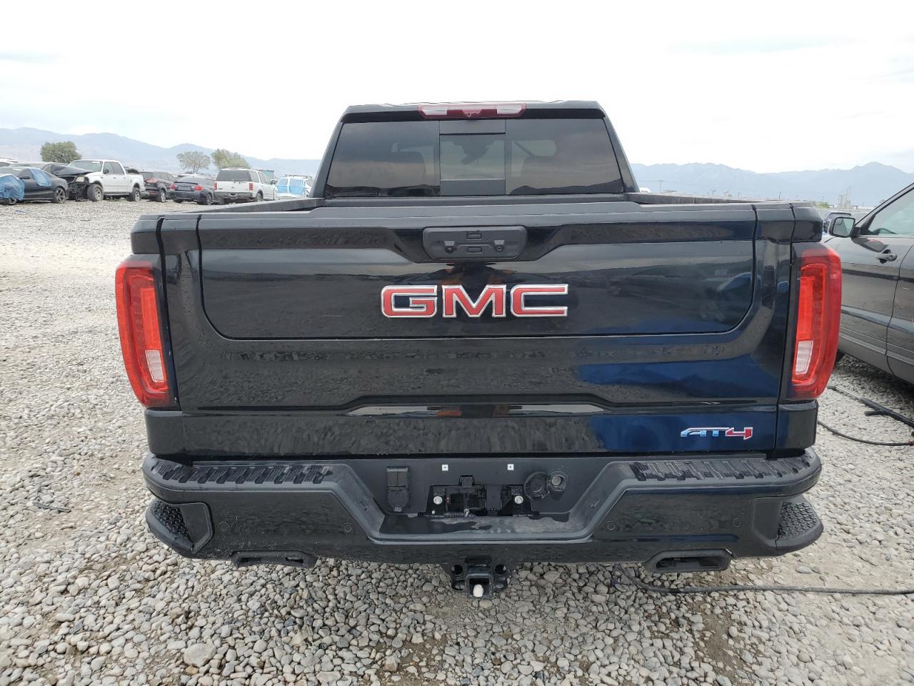 2025 GMC SIERRA K1500 AT4 photo 16