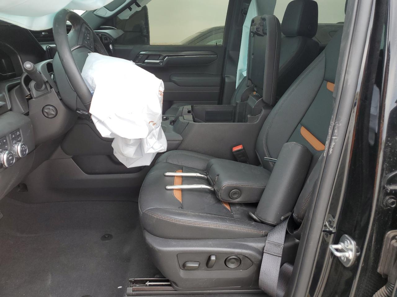 2025 GMC SIERRA K1500 AT4 photo 19