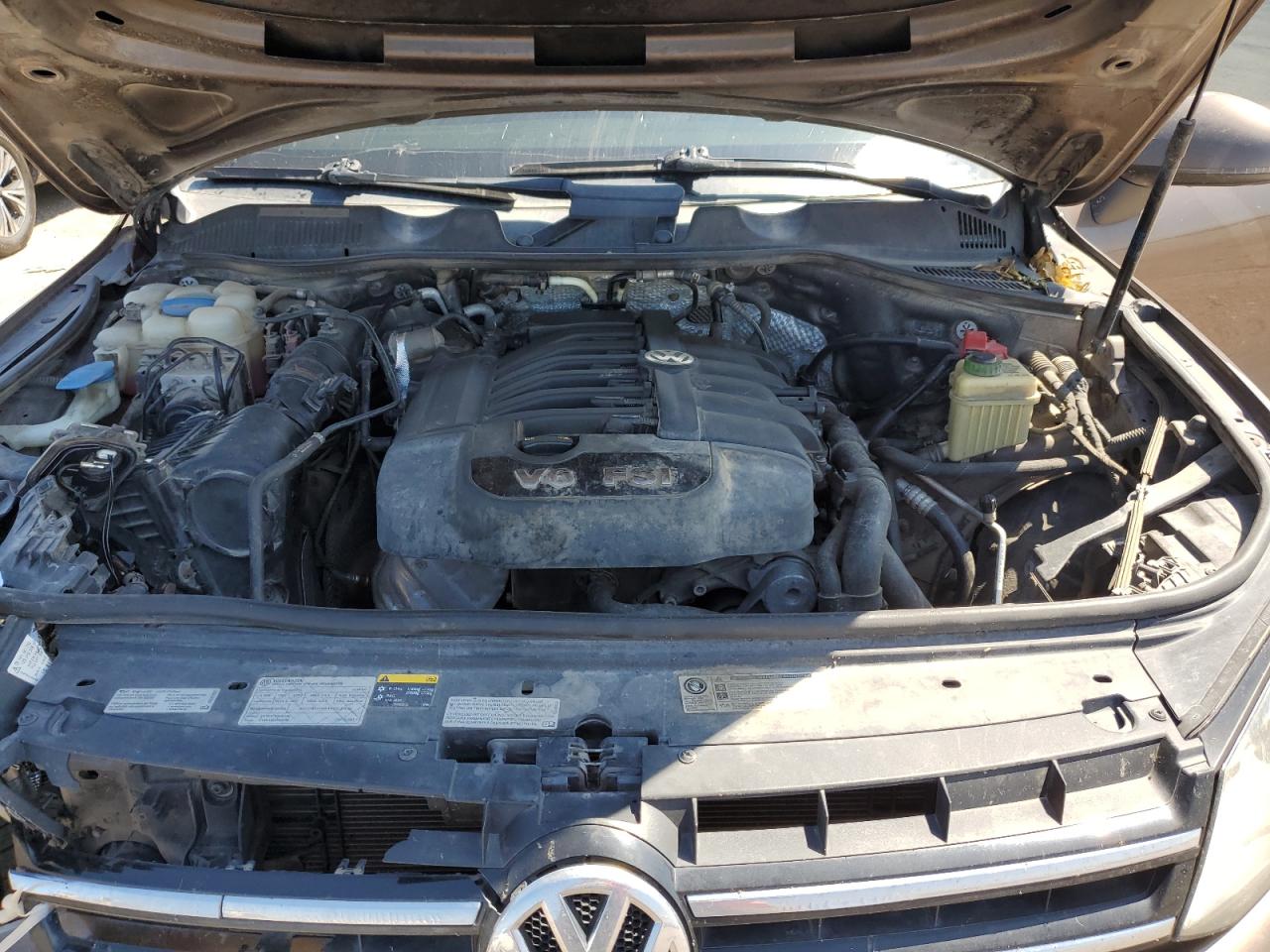 2014 VOLKSWAGEN TOUAREG V6 photo 23