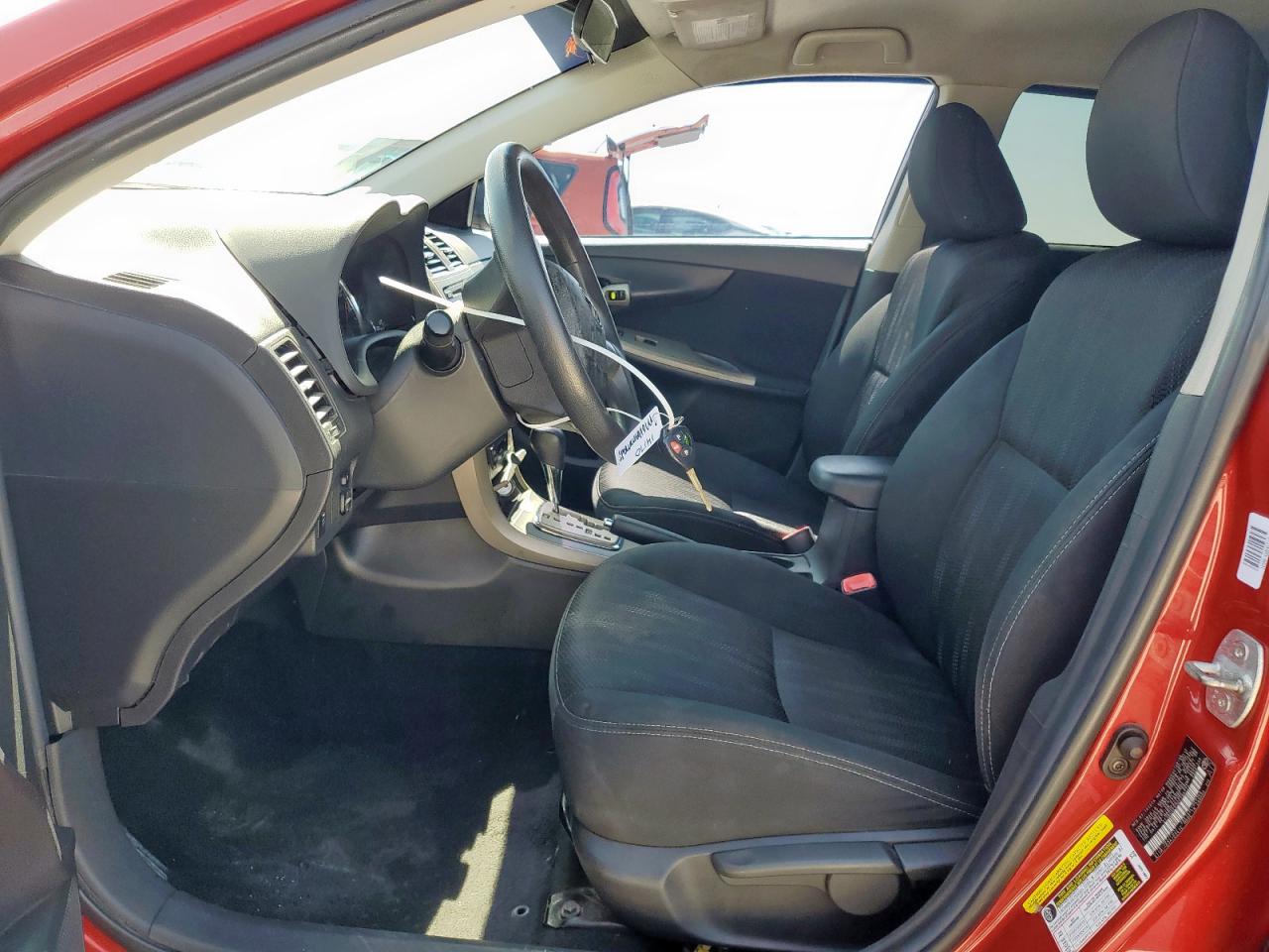 2012 TOYOTA COROLLA S photo 13