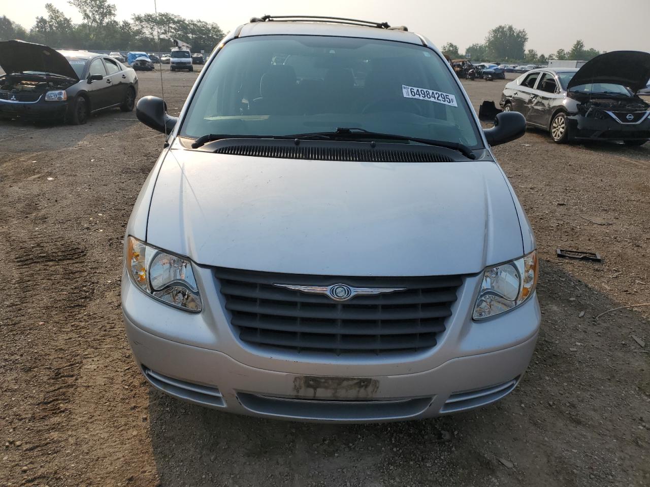 2006 CHRYSLER TOWN & COUNTRY photo 5