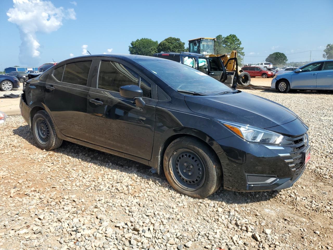 2024 NISSAN VERSA S photo 4