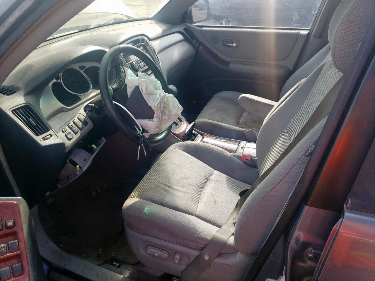 2004 TOYOTA HIGHLANDER BASE photo 7