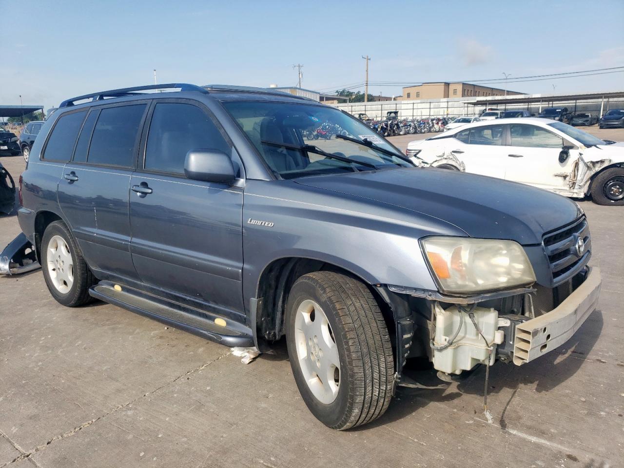 2004 TOYOTA HIGHLANDER BASE photo 4