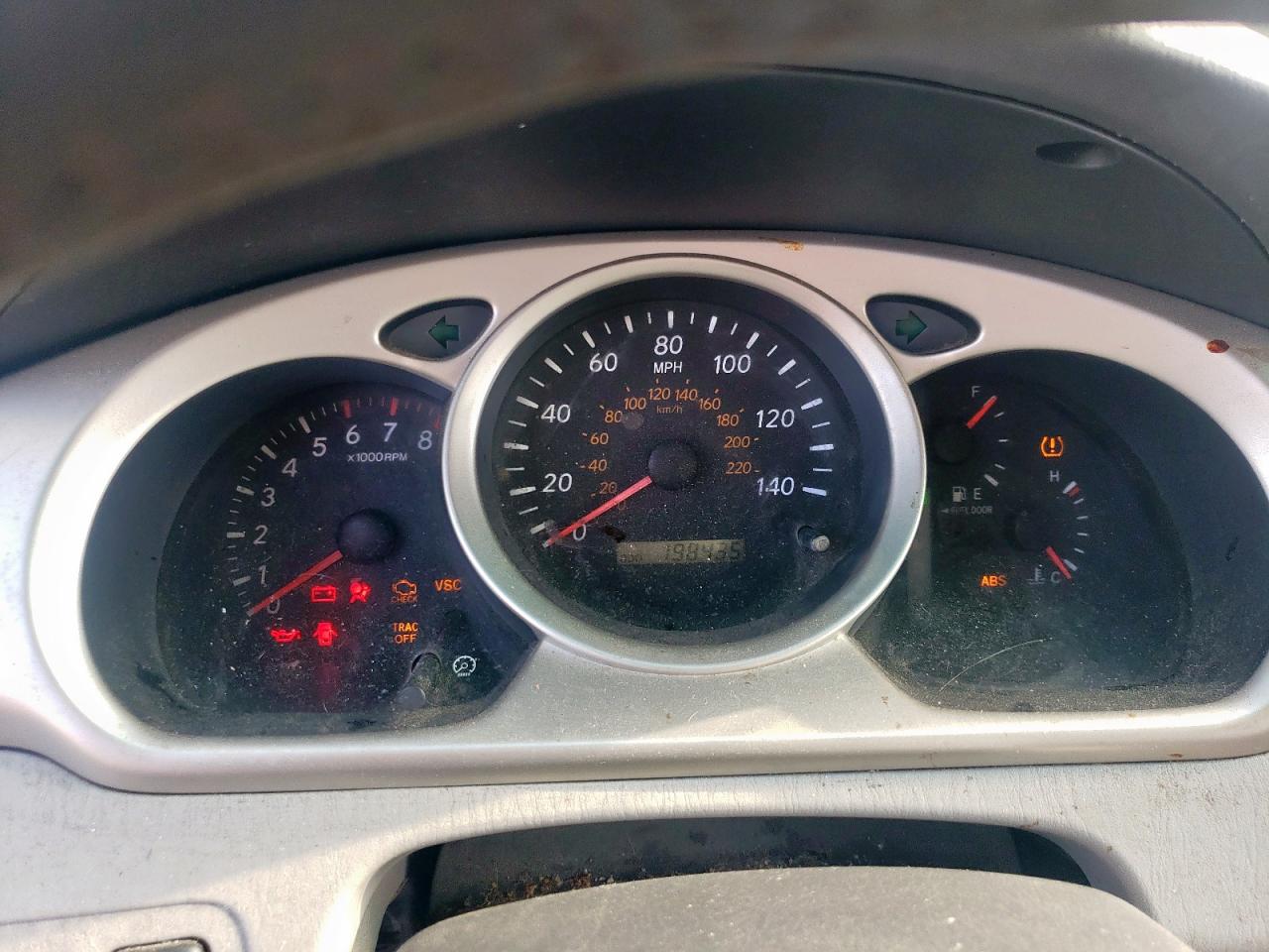 2004 TOYOTA HIGHLANDER BASE photo 9