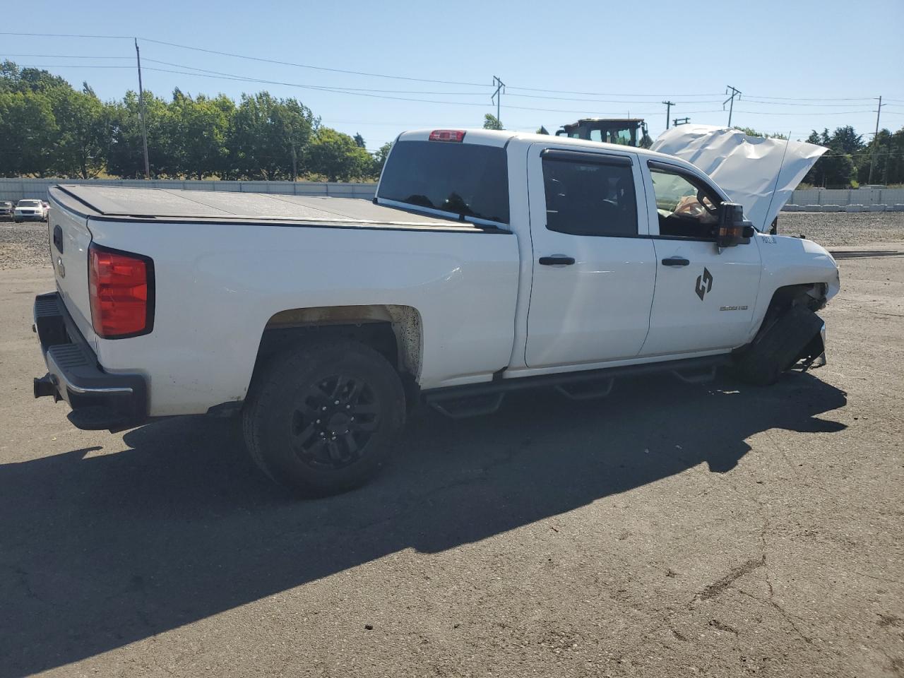 2018 CHEVROLET SILVERADO K2500 HEAVY DUTY photo 3
