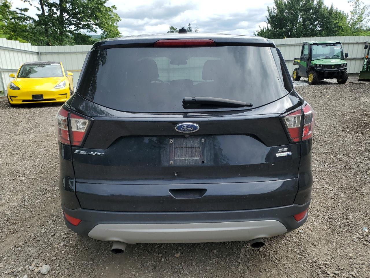 2017 FORD ESCAPE SE photo 16