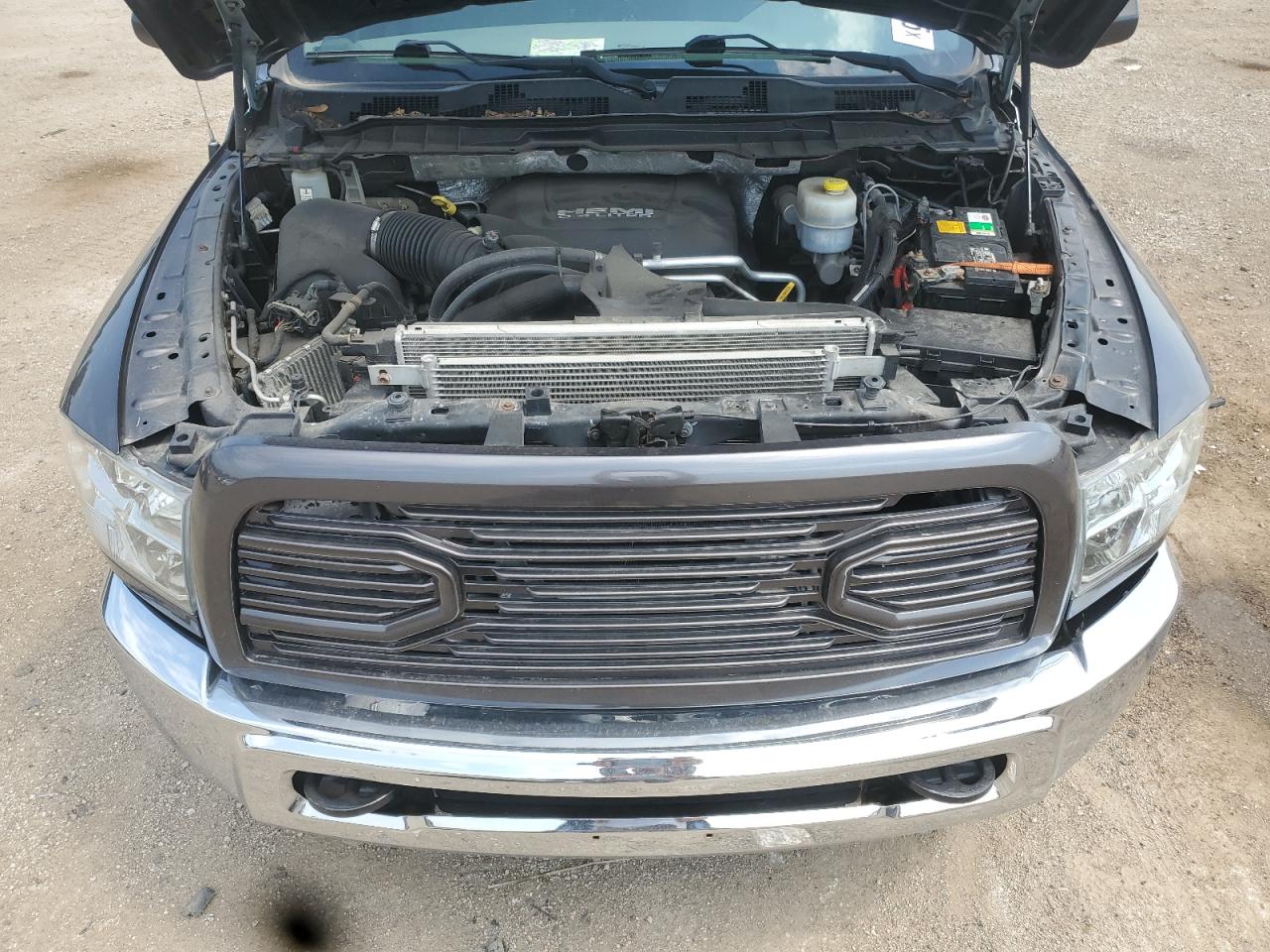 2018 RAM 3500 ST photo 21