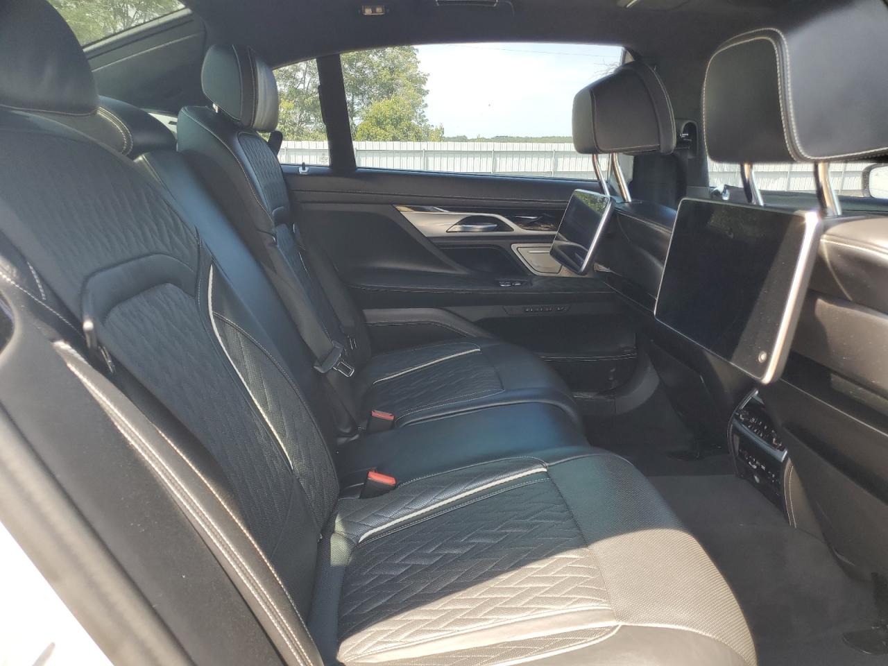 2021 BMW ALPINA B7 photo 19