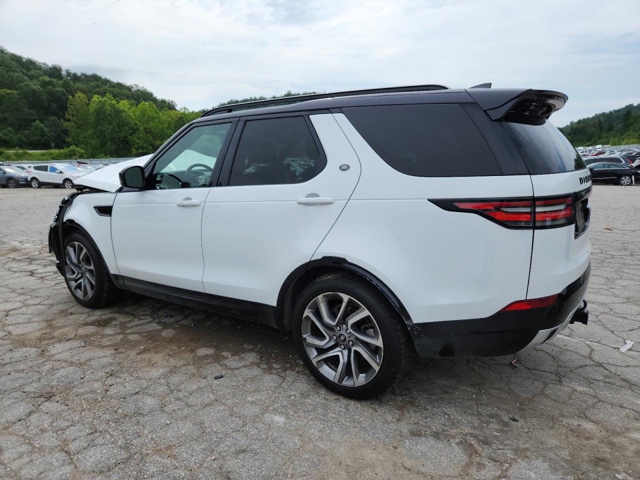 2020 LAND ROVER DISCOVERY LANDMARK photo 3