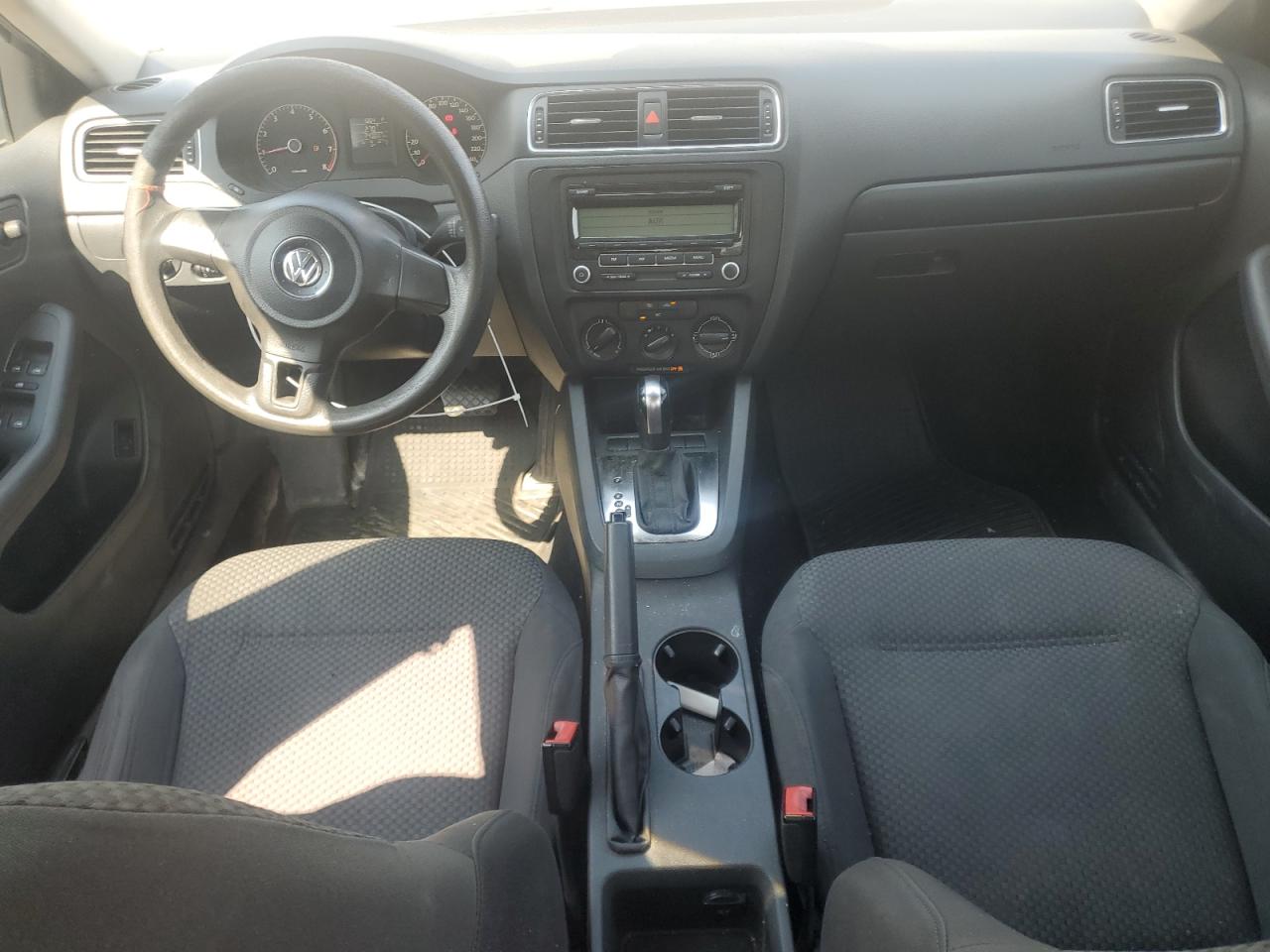 2011 VOLKSWAGEN JETTA BASE photo 8