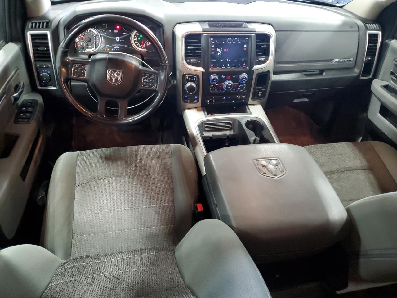 2018 RAM 1500 SLT photo 15