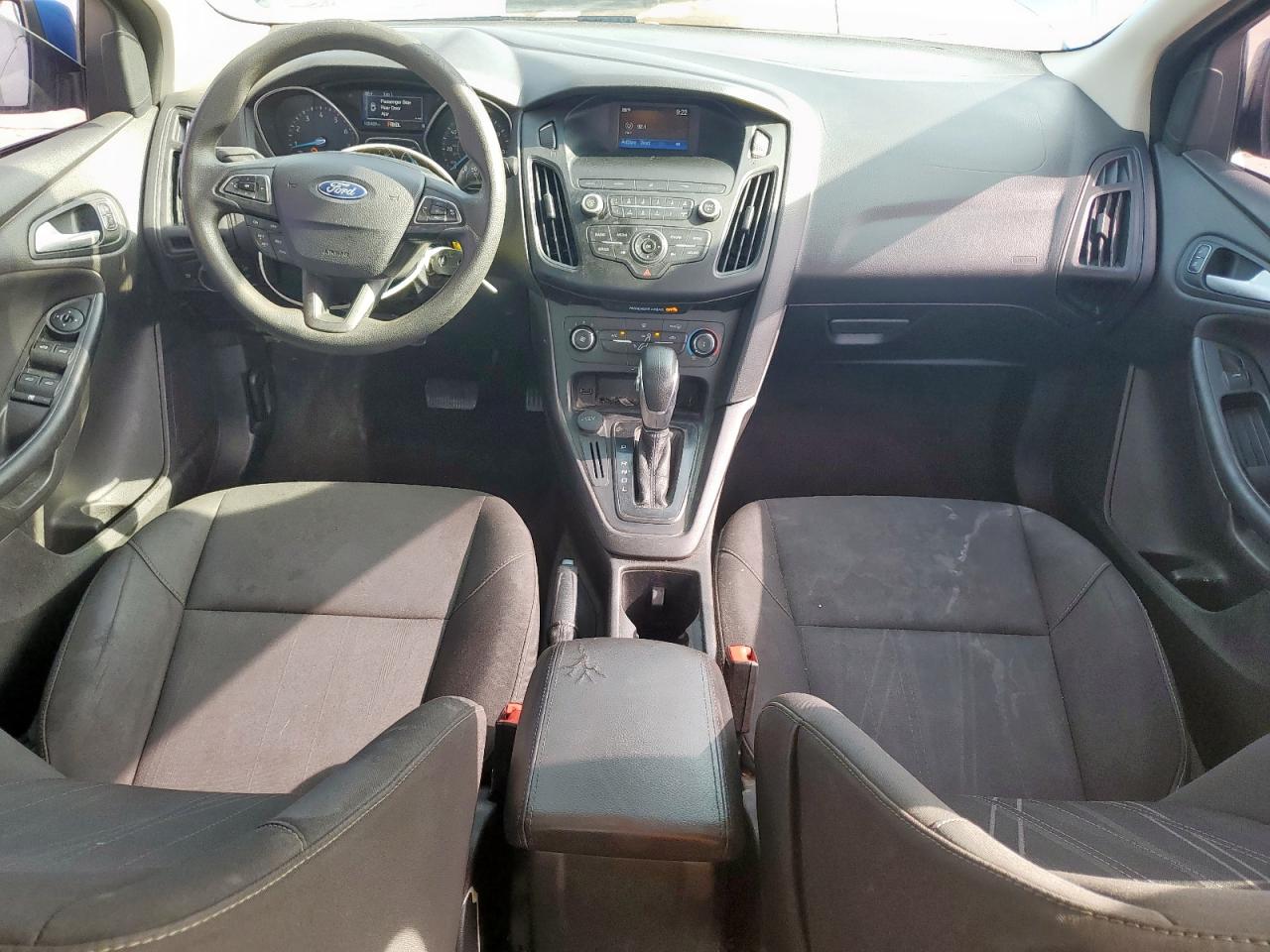 2018 FORD FOCUS SE photo 15