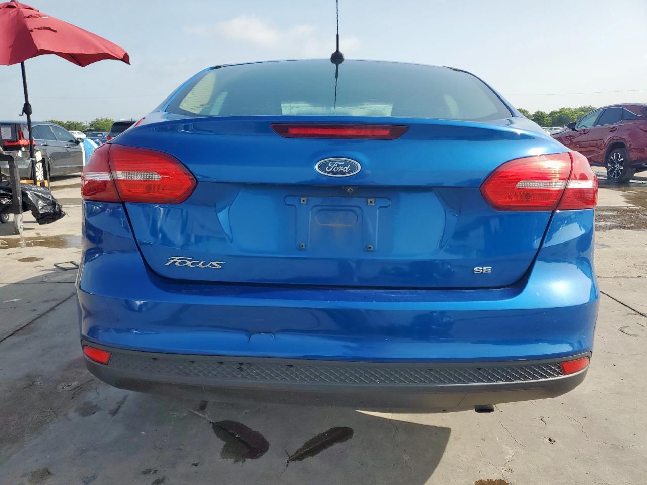 2018 FORD FOCUS SE photo 11