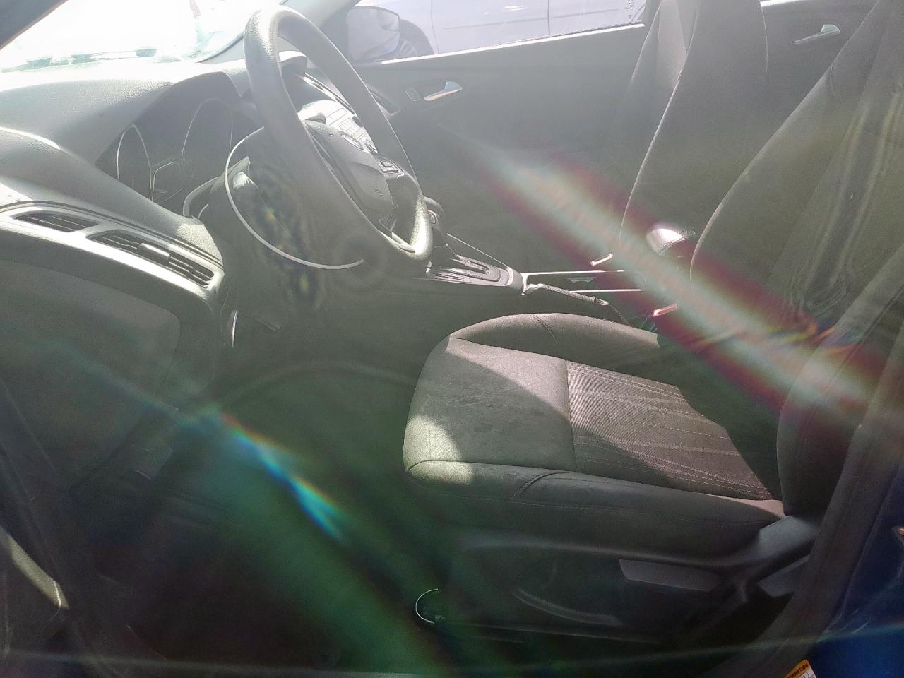 2018 FORD FOCUS SE photo 13
