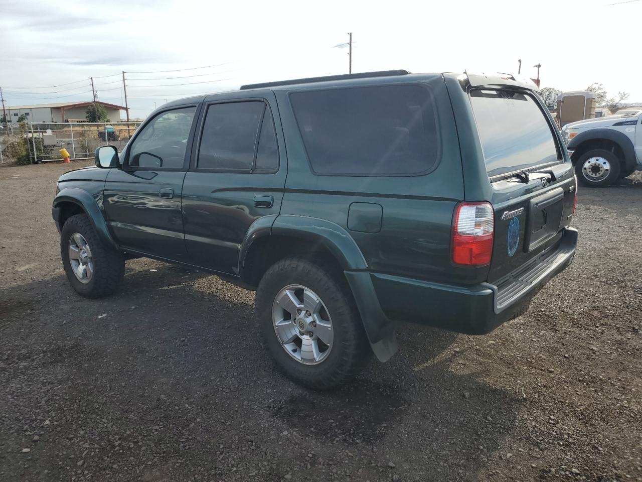 2001 TOYOTA 4RUNNER SR5 photo 2
