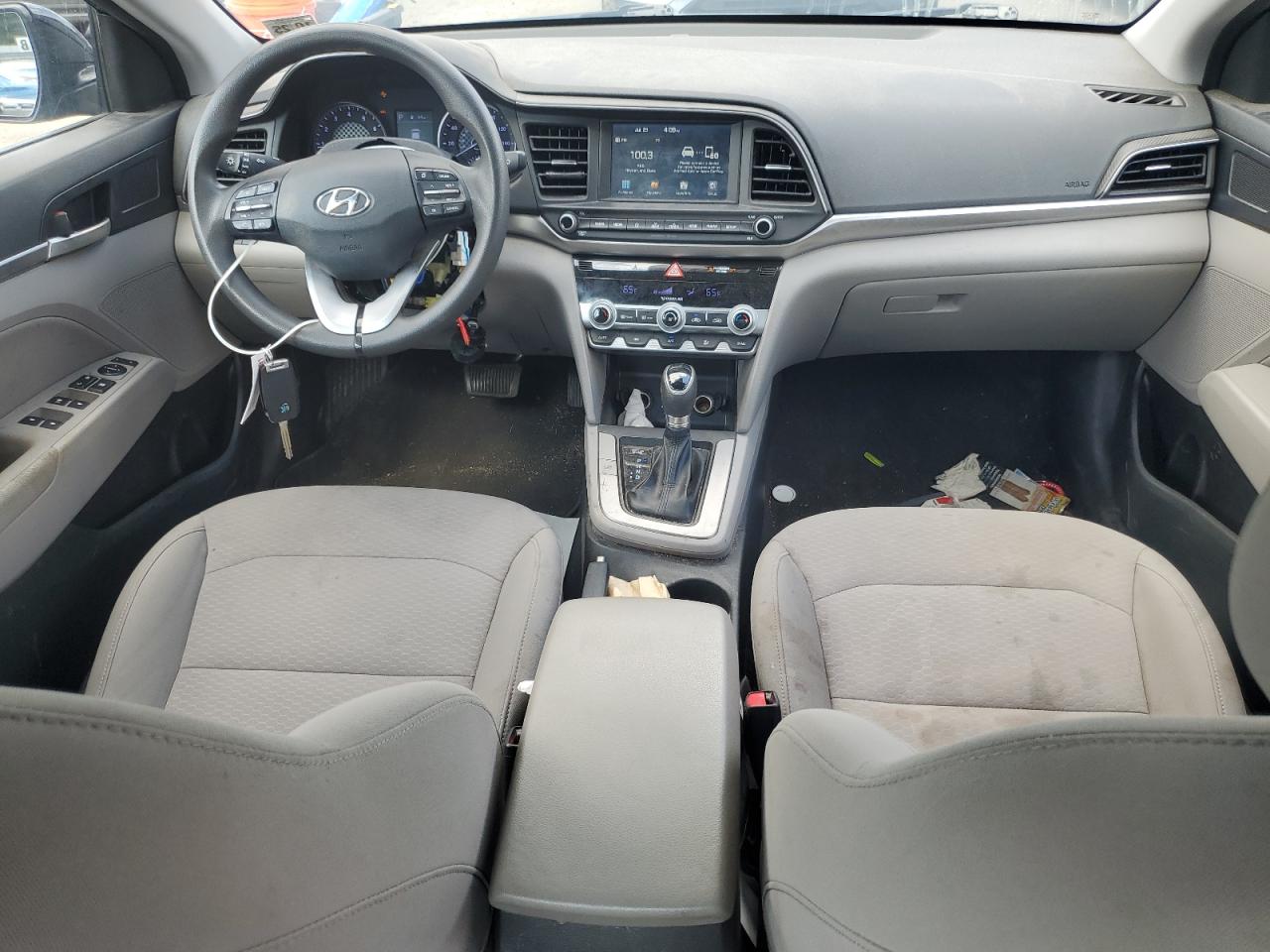 2020 HYUNDAI ELANTRA SEL photo 22