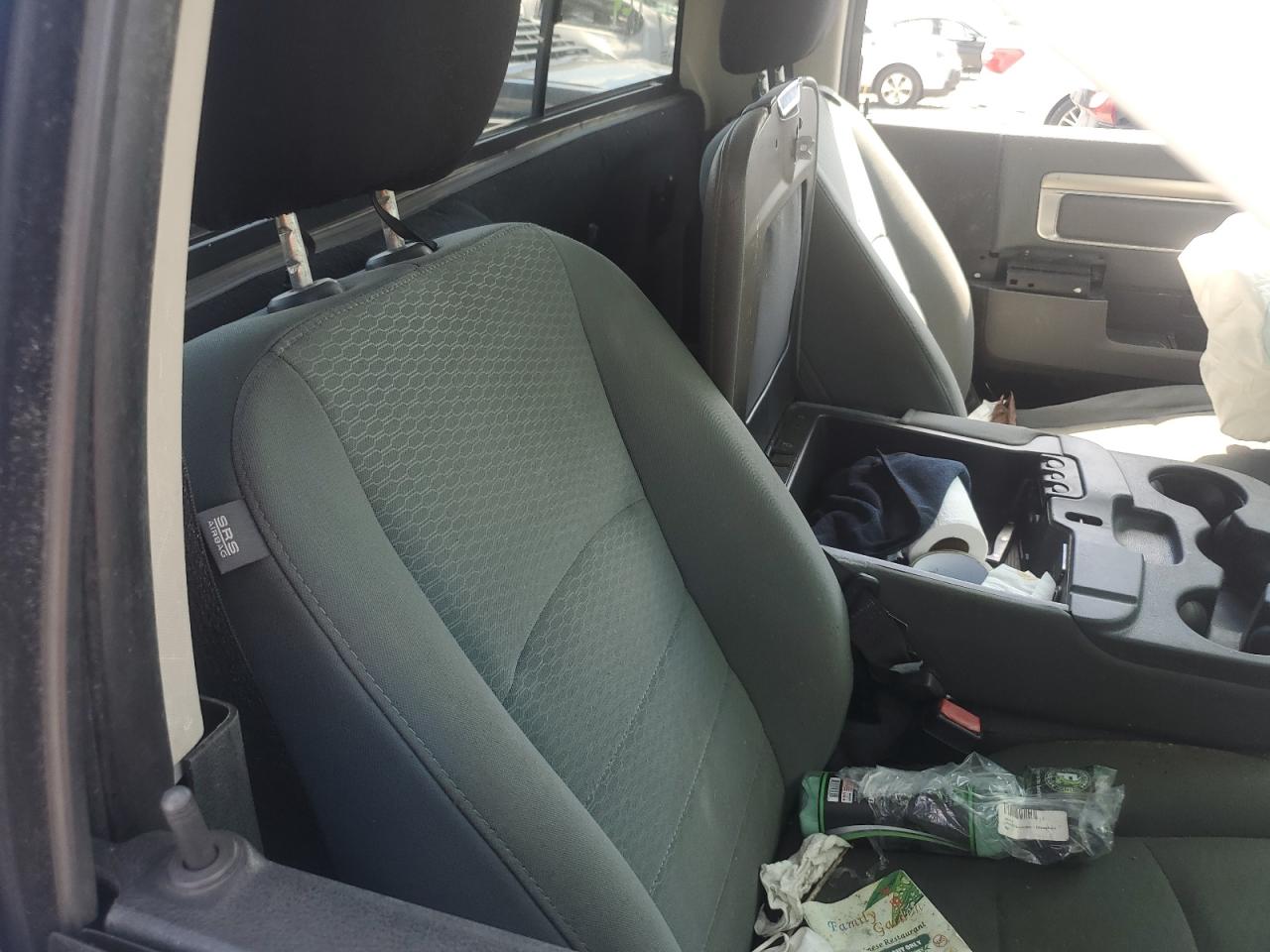 2014 RAM 1500 ST photo 10