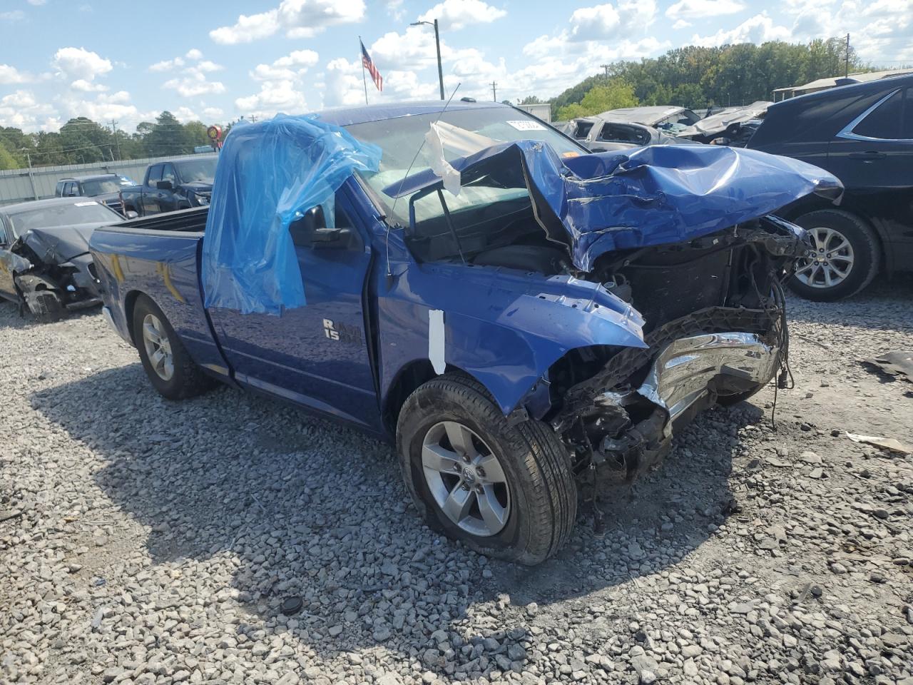 2014 RAM 1500 ST photo 4