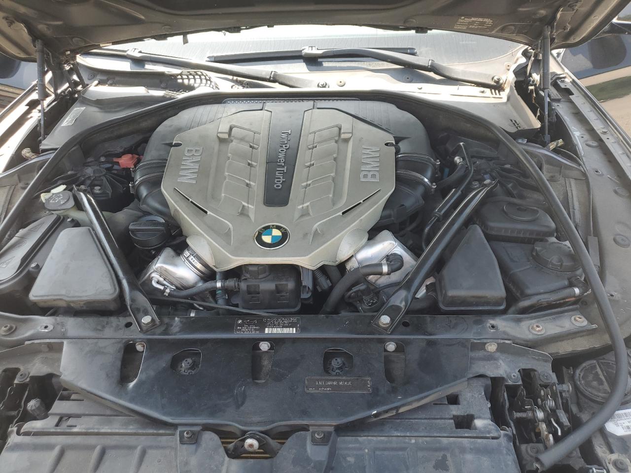 2011 BMW 550 XI photo 11