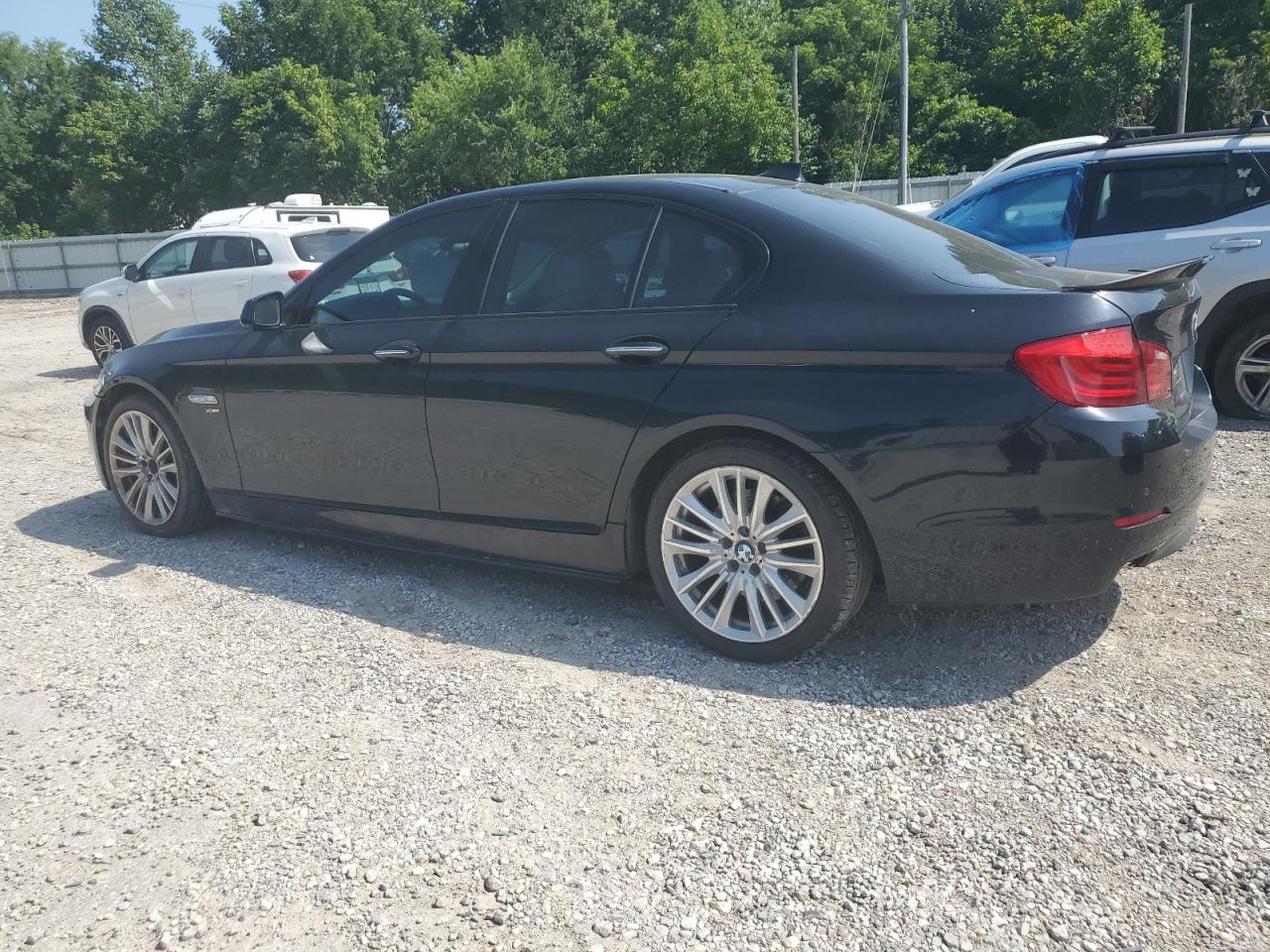 2011 BMW 550 XI photo 2