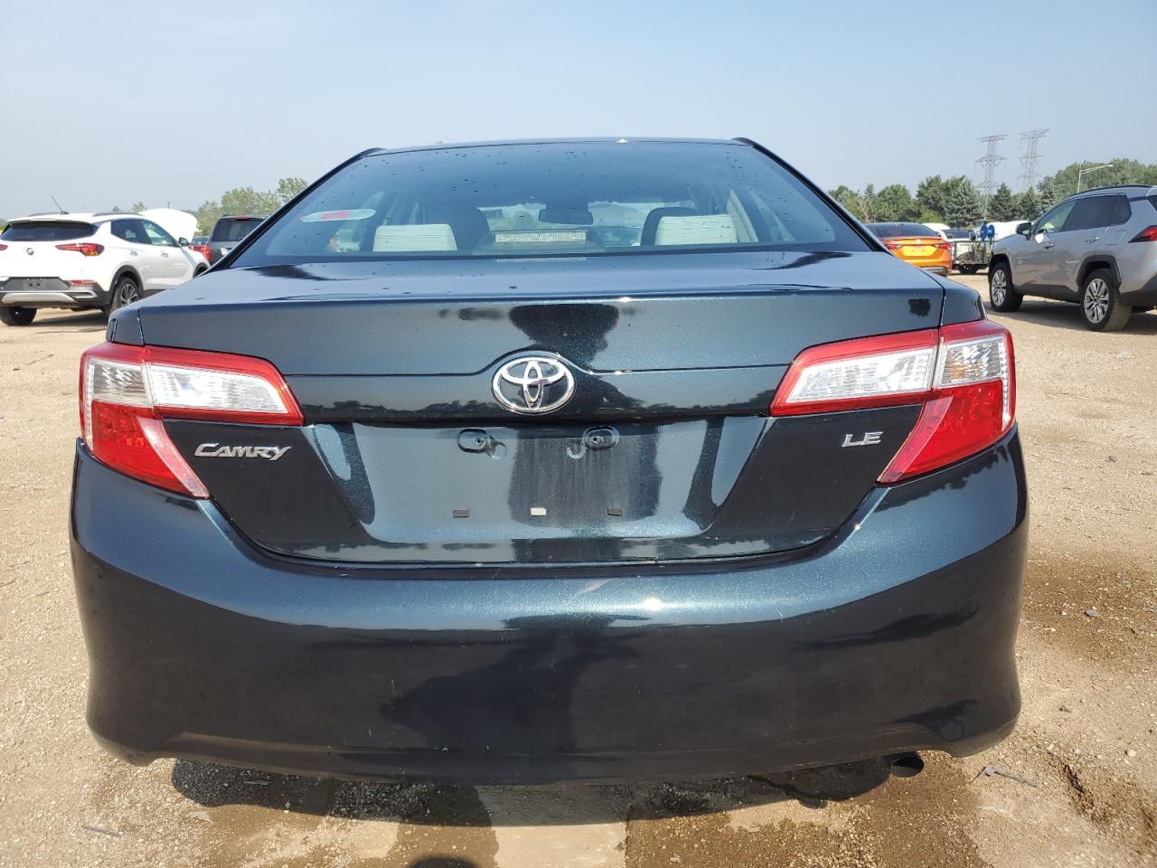 2012 TOYOTA CAMRY LE photo 16