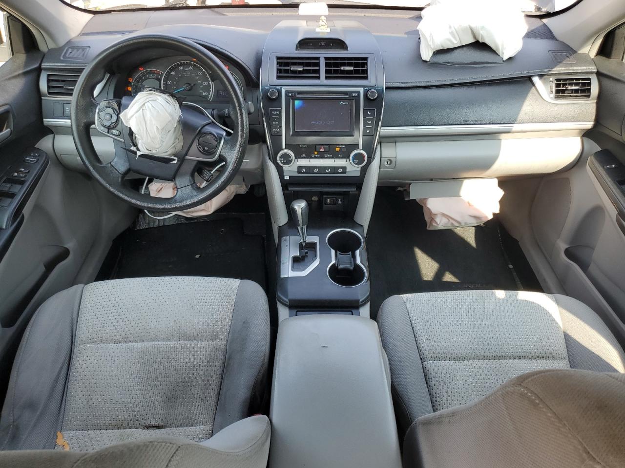 2012 TOYOTA CAMRY LE photo 22