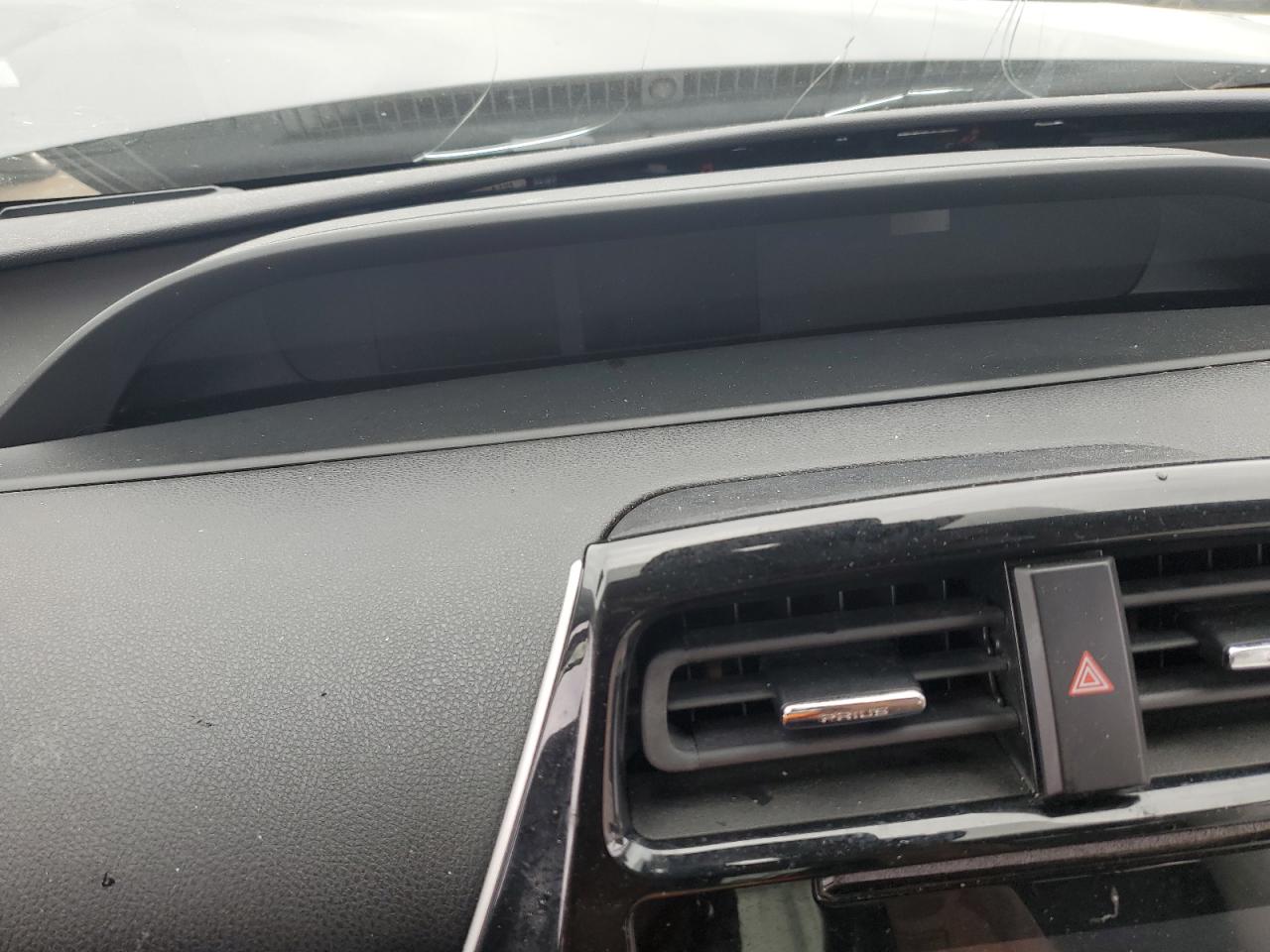 2019 TOYOTA PRIUS photo 9