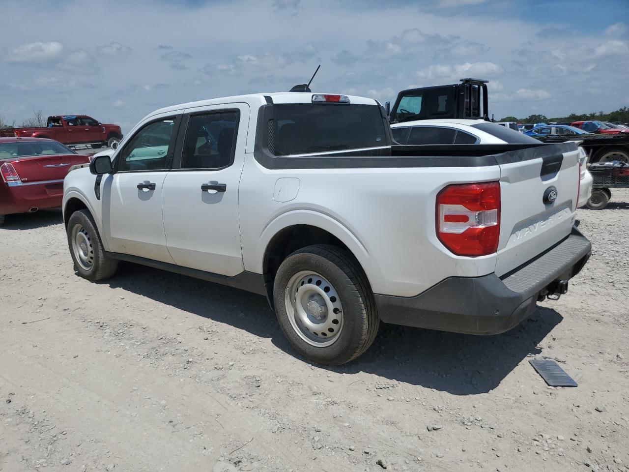 2025 FORD MAVERICK XLT photo 3