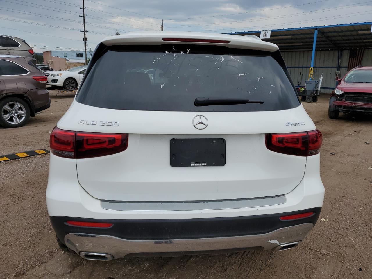 2021 MERCEDES-BENZ GLB 250 4MATIC photo 6