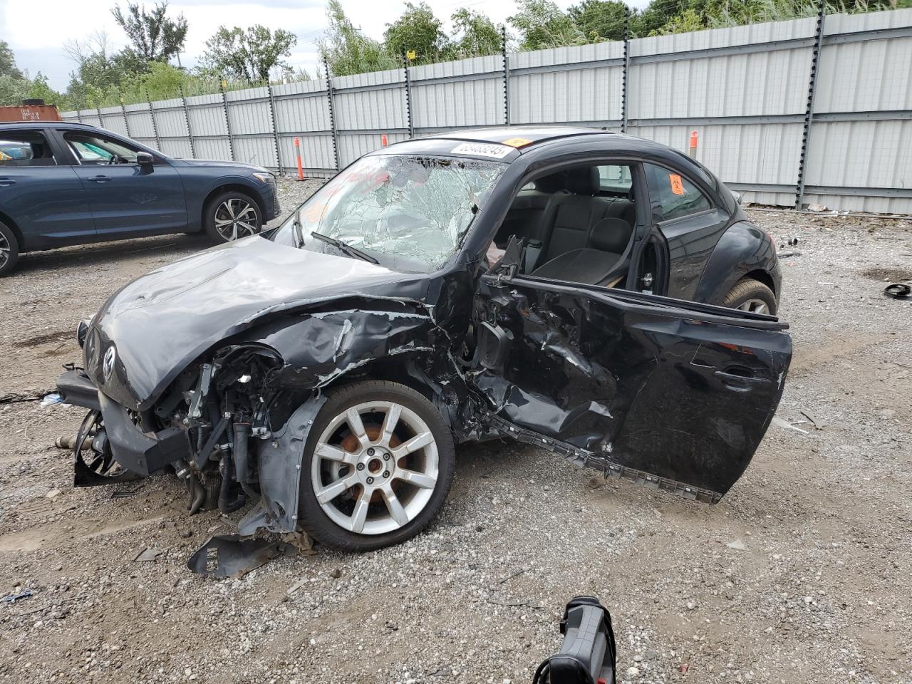 2016 VOLKSWAGEN BEETLE