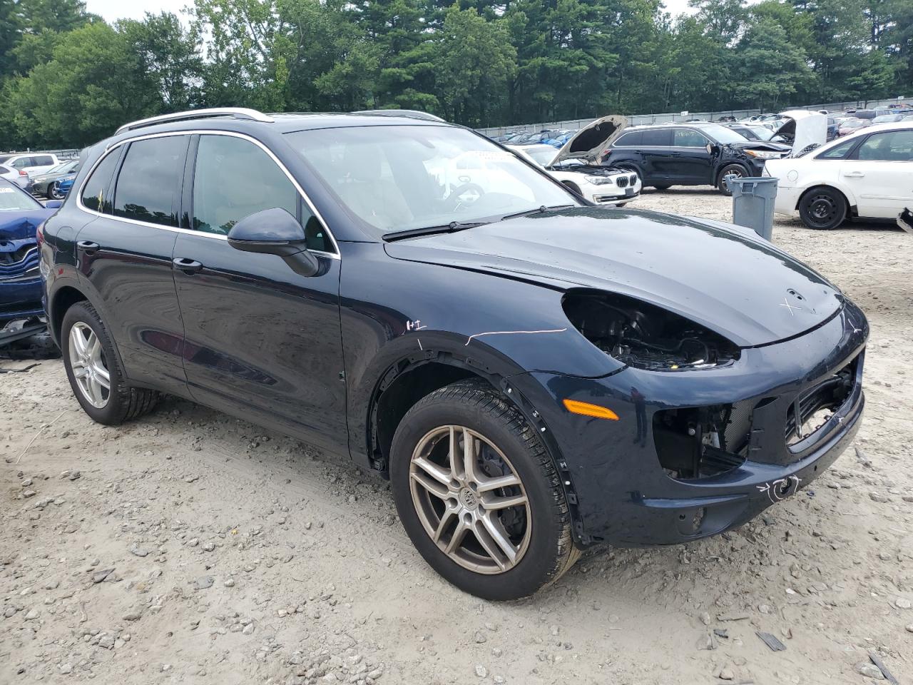 2017 PORSCHE CAYENNE photo 4