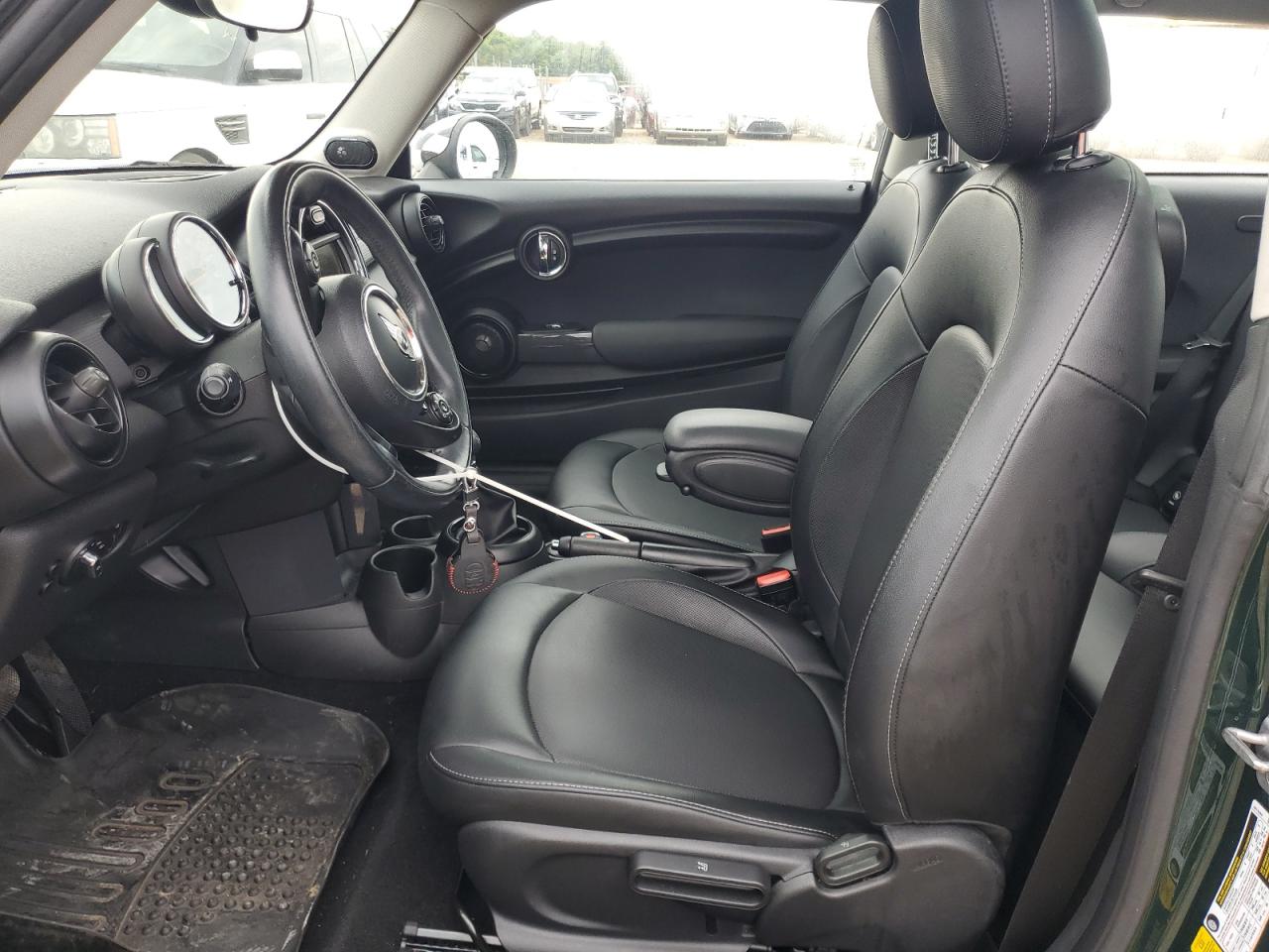 2017 MINI COOPER photo 13