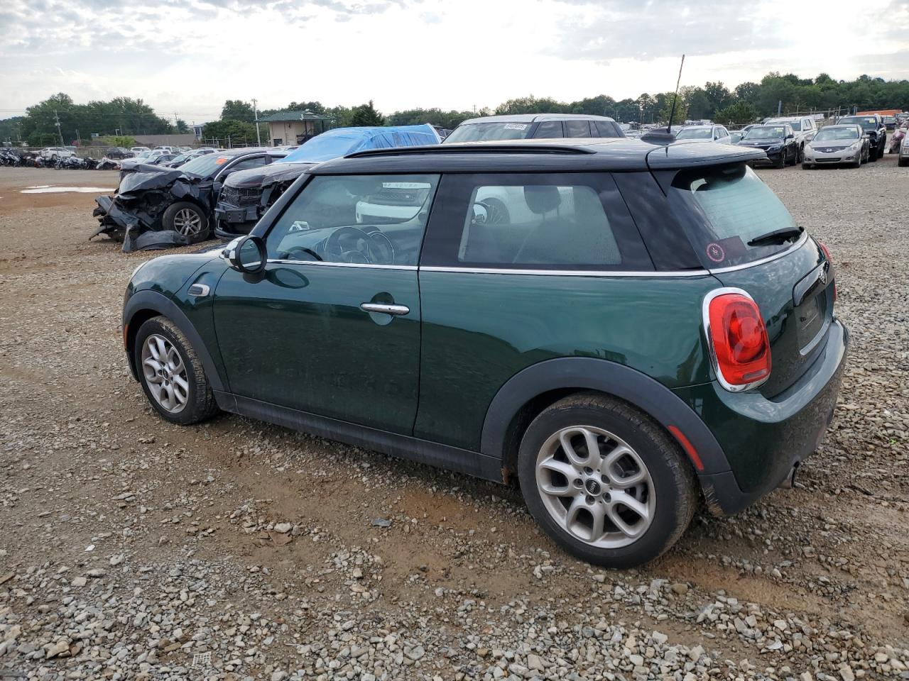 2017 MINI COOPER photo 3