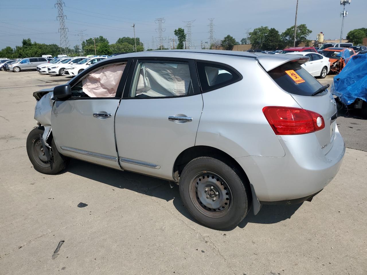 2013 NISSAN ROGUE S photo 3