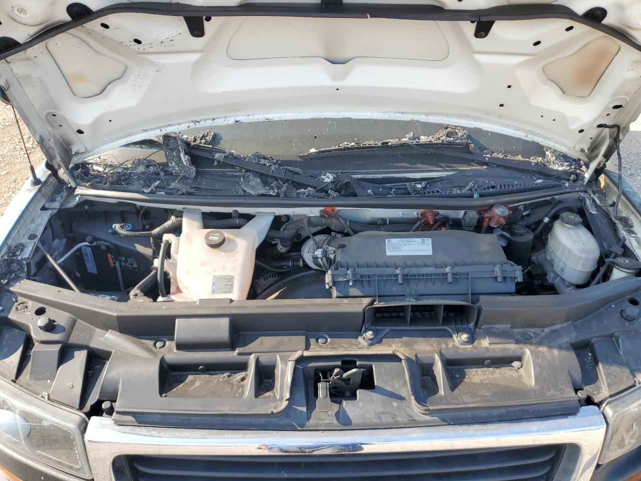 2022 GMC SAVANA CUTAWAY G3500 photo 23