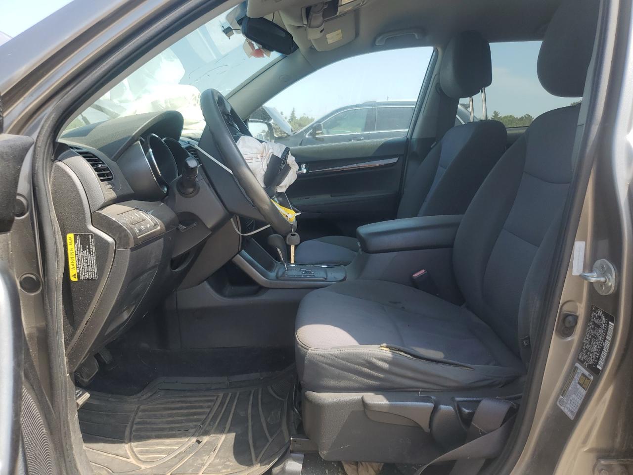 2013 KIA SORENTO LX photo 19