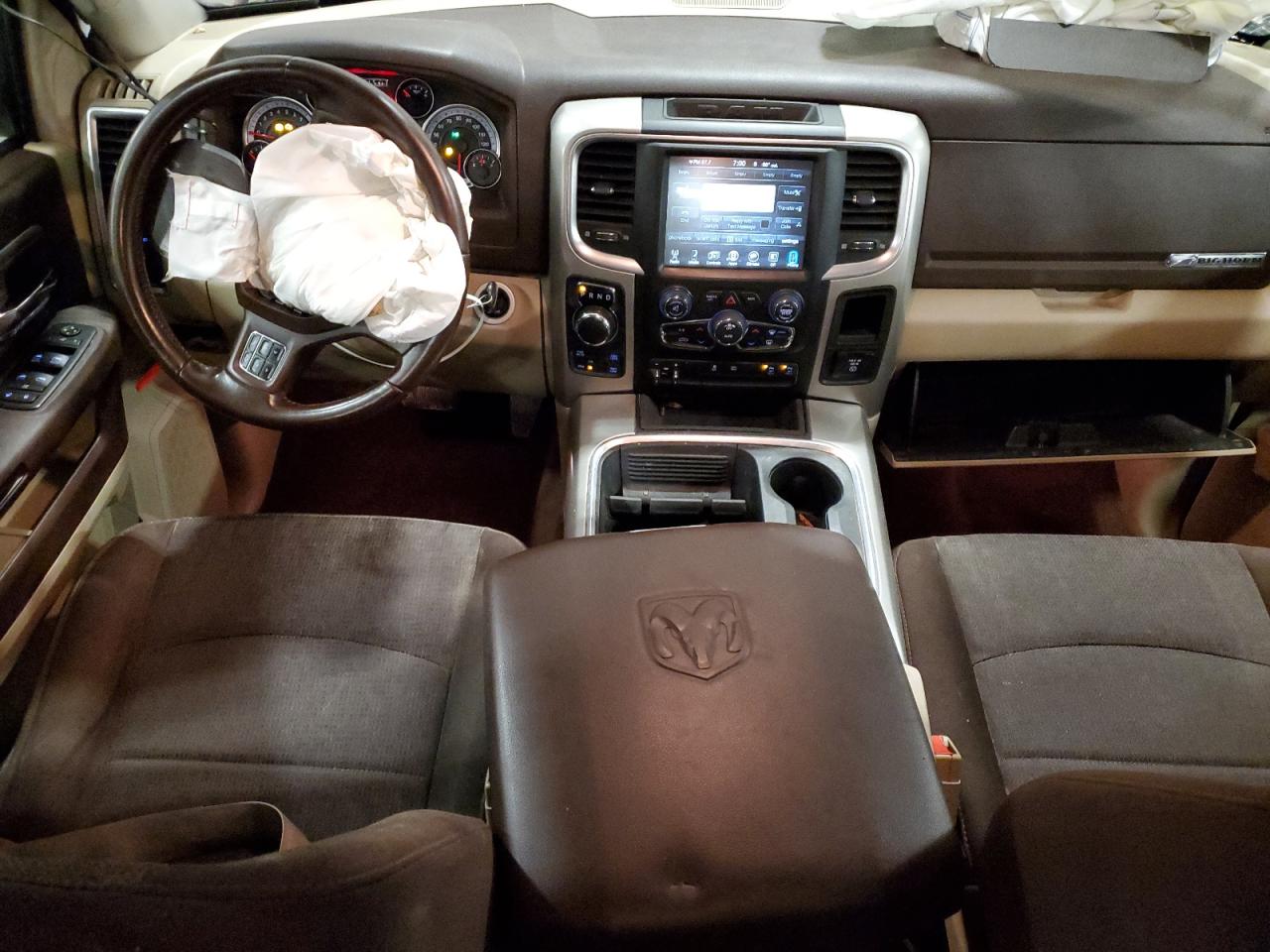 2017 RAM 1500 SLT photo 15