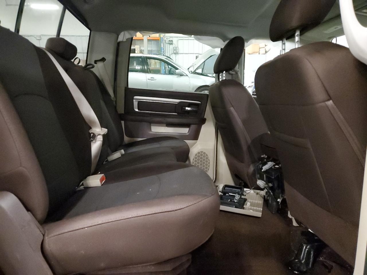 2017 RAM 1500 SLT photo 19