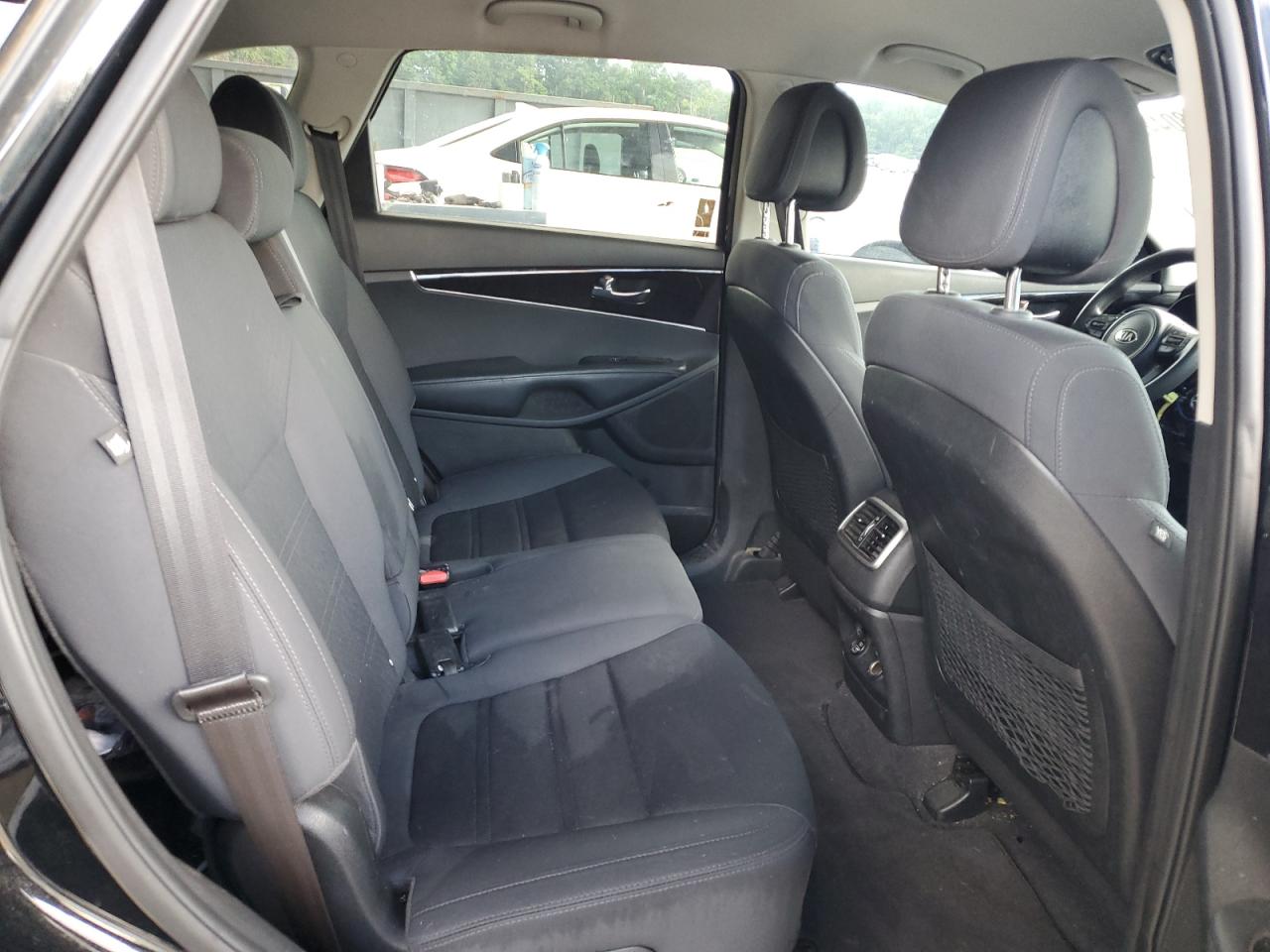 2016 KIA SORENTO LX photo 19