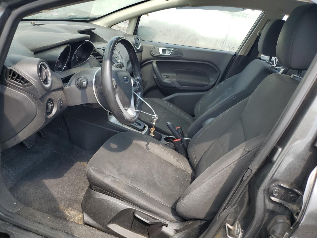 2016 FORD FIESTA SE photo 13