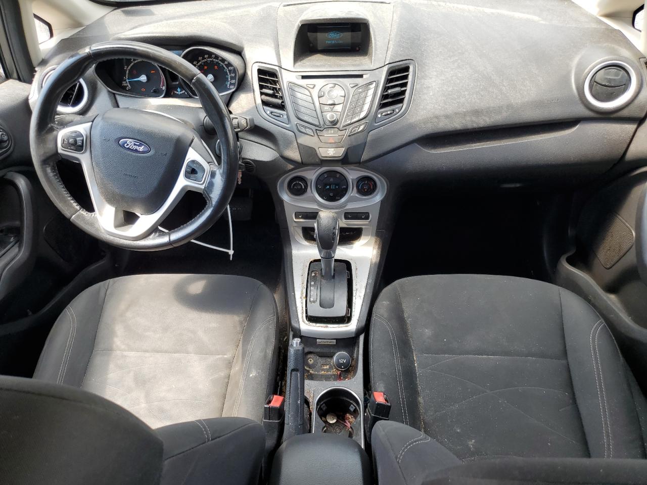 2016 FORD FIESTA SE photo 15