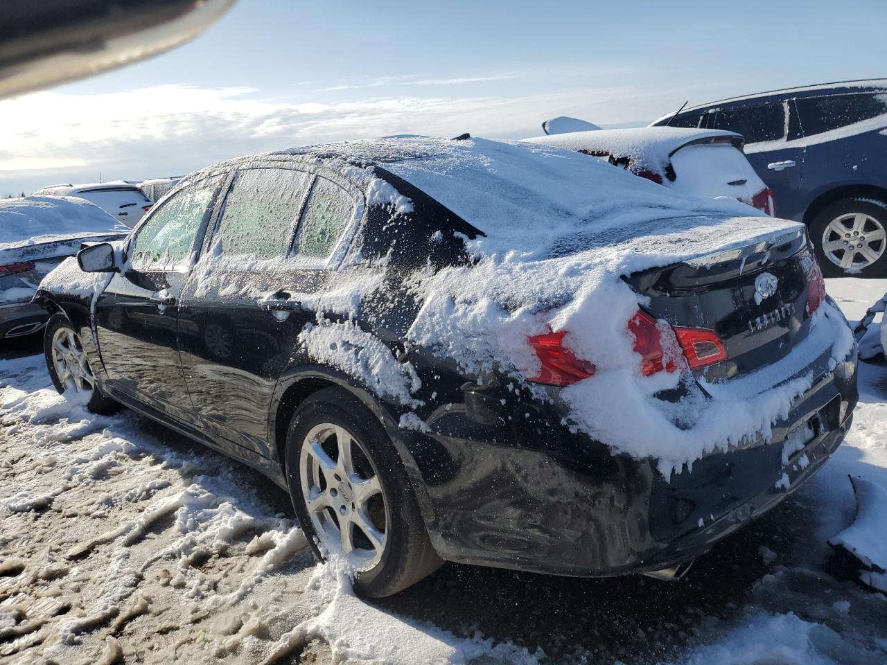 2010 INFINITI G37 photo 3