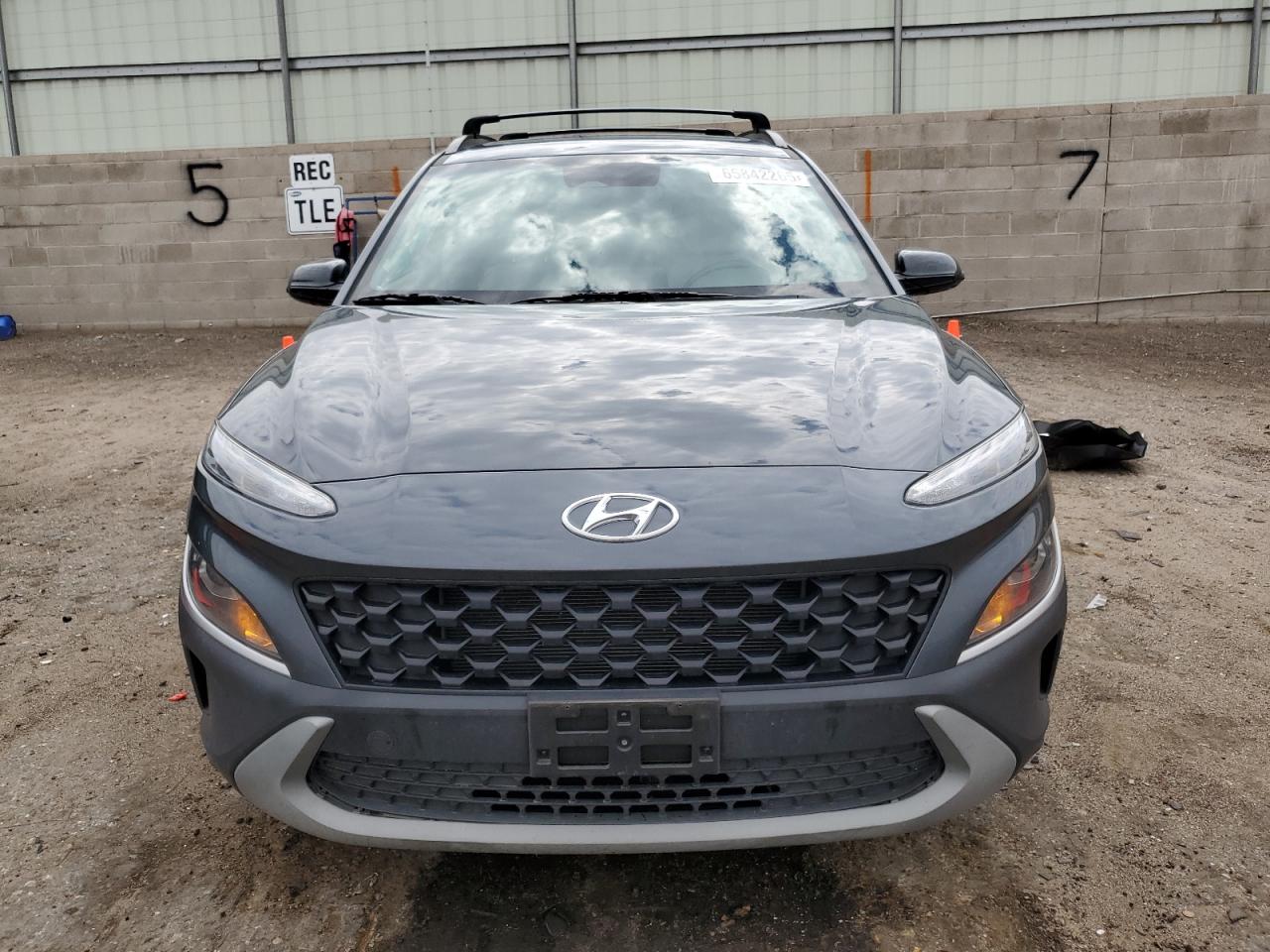 2022 HYUNDAI KONA SEL photo 9