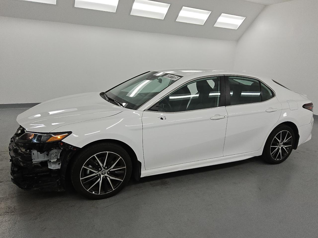 2024 TOYOTA CAMRY
