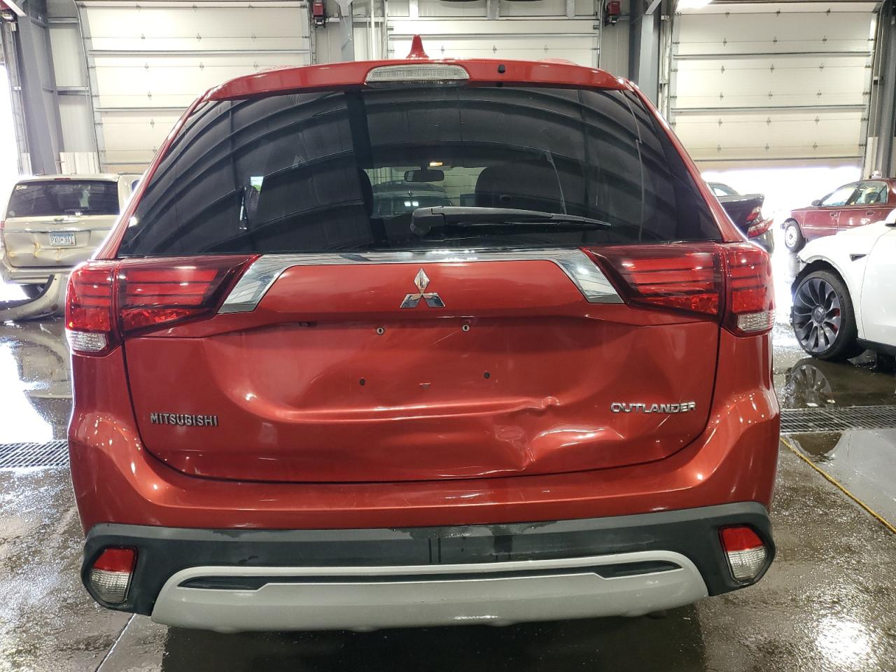 2019 MITSUBISHI OUTLANDER ES photo 11