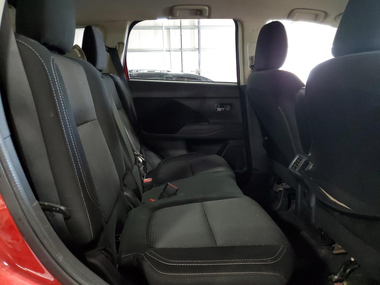2019 MITSUBISHI OUTLANDER ES photo 21