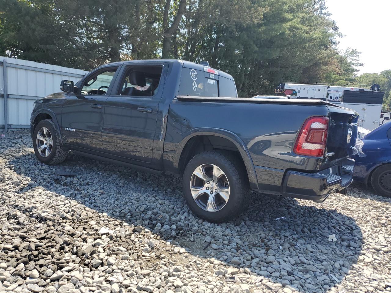 2019 RAM 1500 LARAMIE photo 4