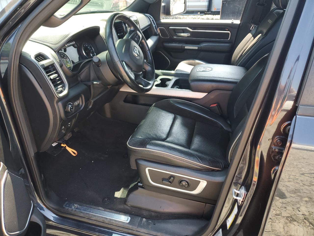 2019 RAM 1500 LARAMIE photo 19